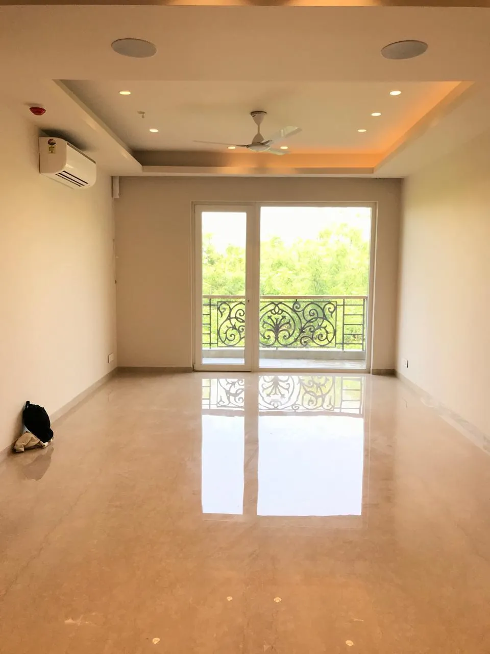 3BHK Top Floor Apartment For Rent In Vasant Vihar