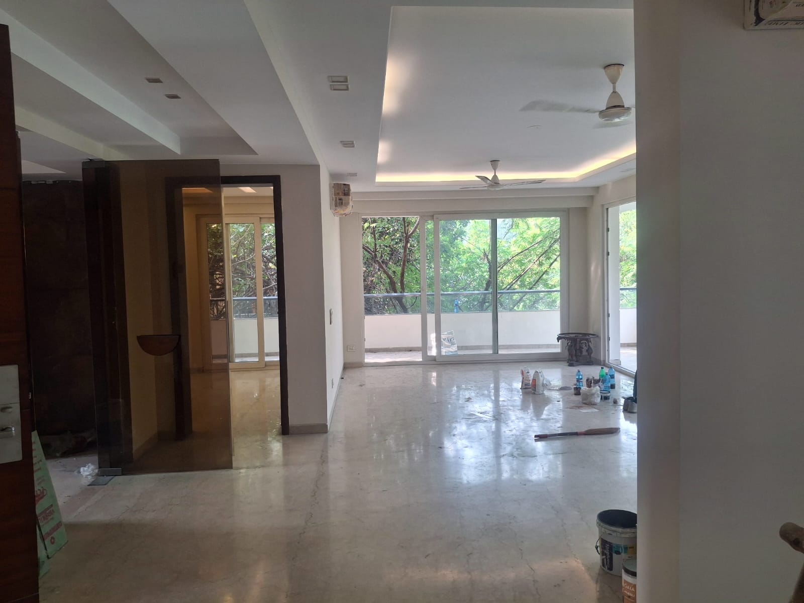 Charming 4 BHK Apartment for Rent in Defence Colony, New Delhi – 2300 Sq Ft